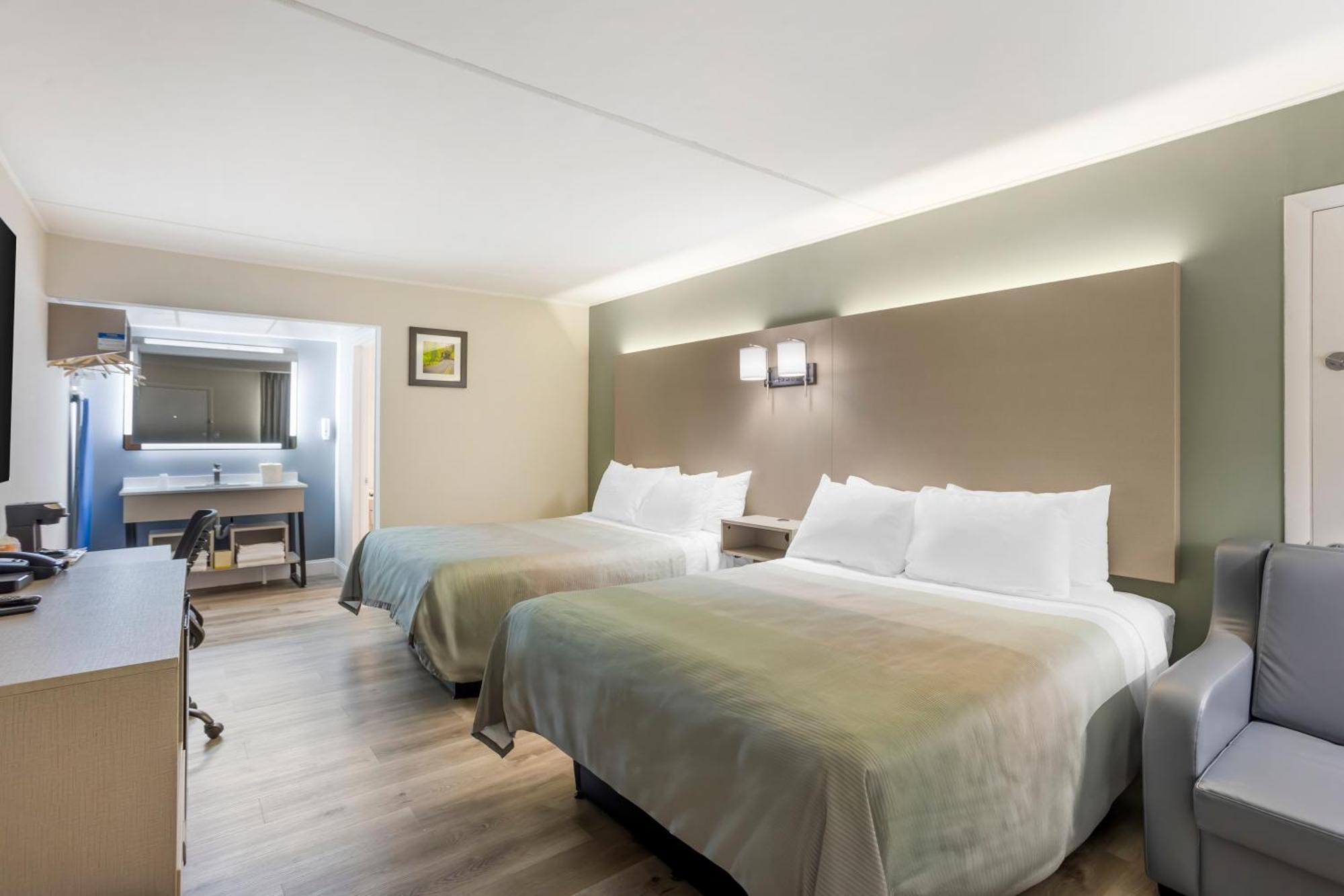 Quality Inn Smoketown  Εξωτερικό φωτογραφία