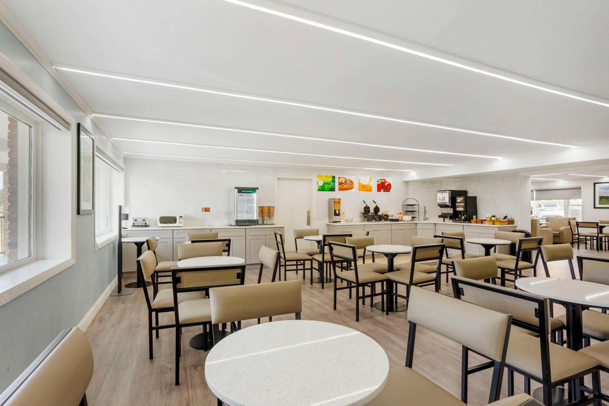 Quality Inn Smoketown  Εξωτερικό φωτογραφία